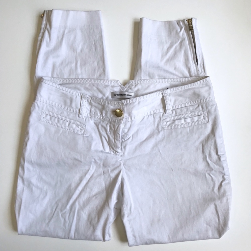 Express design studio white pant with zippered leg